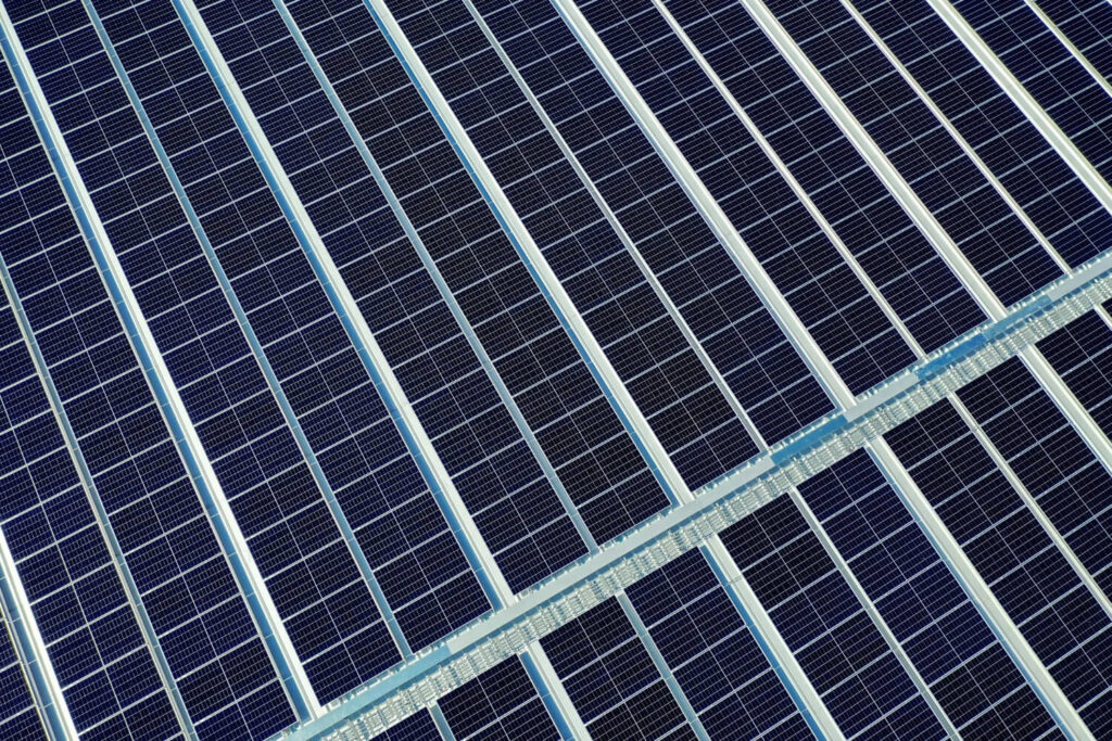 Pannelli fotovoltaici policristallini visti da vicino